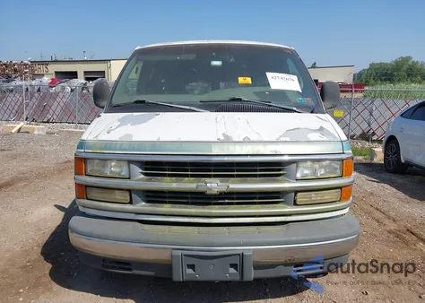 1999 Chevrolet Express G1500 z USA, uszkodzony, nr VIN 1GBFG15R6X1032057